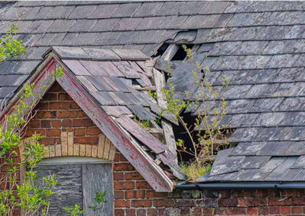How to Get Homeowners Insurance With a Bad Roof